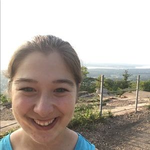 Meet your Posher, Elizabeth